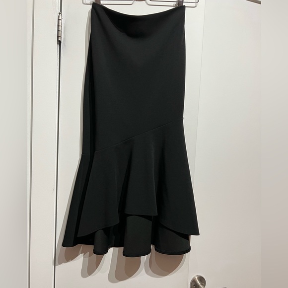 Forcast - Size AU 6 - black asymmetrical ruffle skirt - Picture 3 of 8